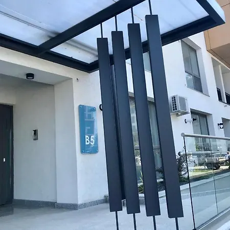 Dina Studio Onix Blue -mamaia Nord *